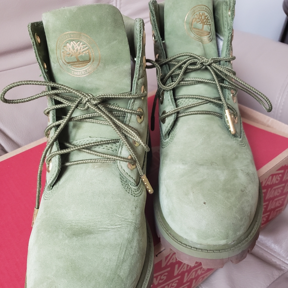 Olive Timbs - Picture 2 of 5